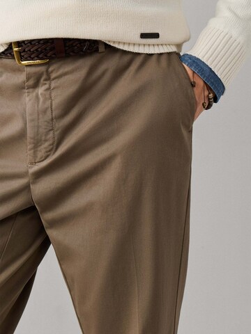 Hackett London Regular Chino Pants in Beige