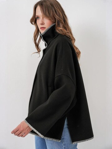 Bigdart Between-Season Jacket in Black