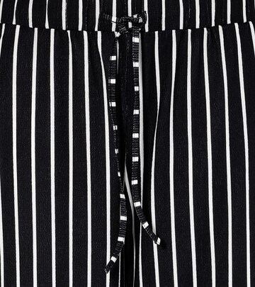 Aniston Loose fit Pants in Black