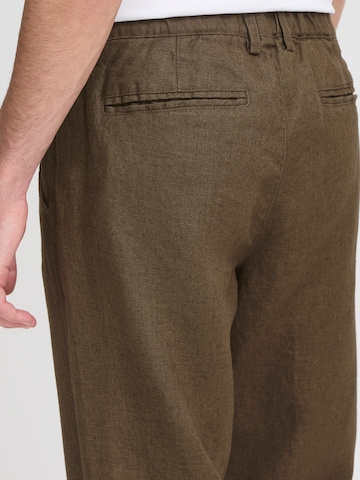 Casual Friday Normalny krój Chinosy w kolorze zielony