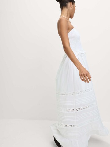 Robe Marks & Spencer en blanc