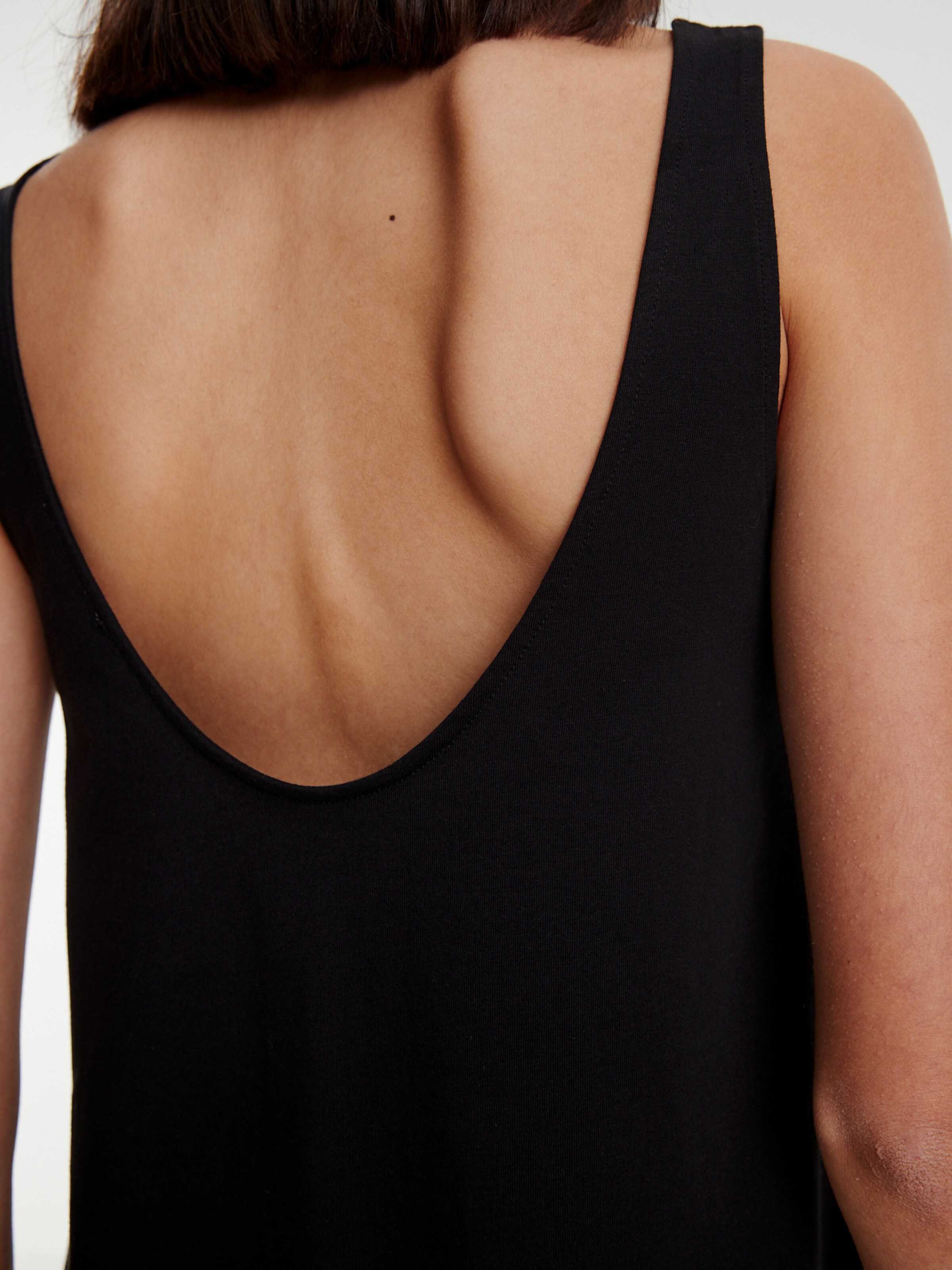 Frauen Kleider EDITED Kleid 'Mona' in Schwarz - JZ39024 Frauen Kleider EDITED Kleid 'Mona' in Schwarz - JZ39024