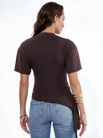 Busem Shirt in Brown