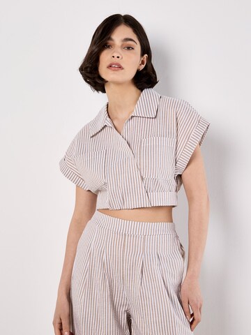 Apricot Bluse in Grau: Vorderseite