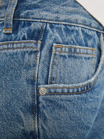 Bershka regular Jeans i blå