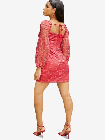 Chi Chi London Kleid in Pink