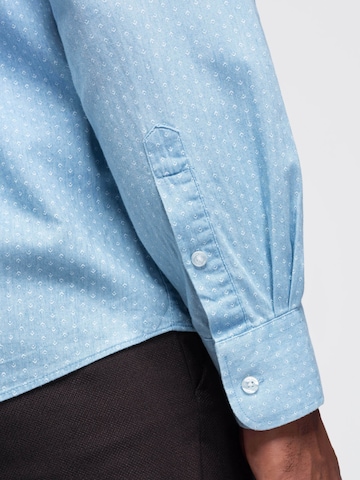 Ombre - Ajuste regular Camisa en azul
