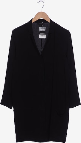 COS Mantel L in Schwarz: Vorderseite