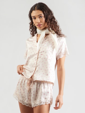 Pantaloni scurți 'AMELIA' de la Boux Avenue pe bej: față