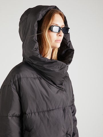 Masai Winterjacke 'Tae' in Schwarz