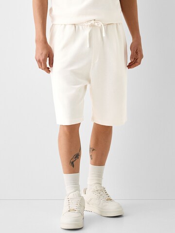 Bershka Loose fit Trousers in White