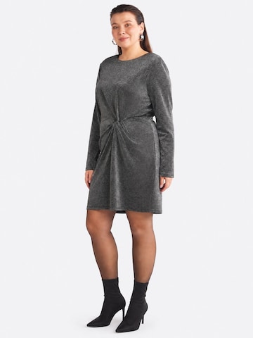 Ethiquet - Vestido em cinzento