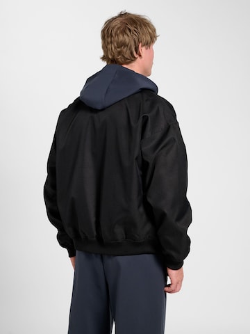 Hummel Between-season jacket in Black