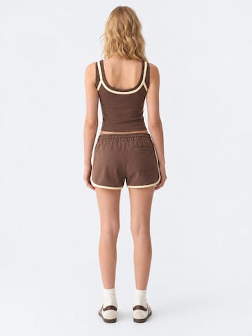 EthiquetTop 'Crop Top' - smeđa boja