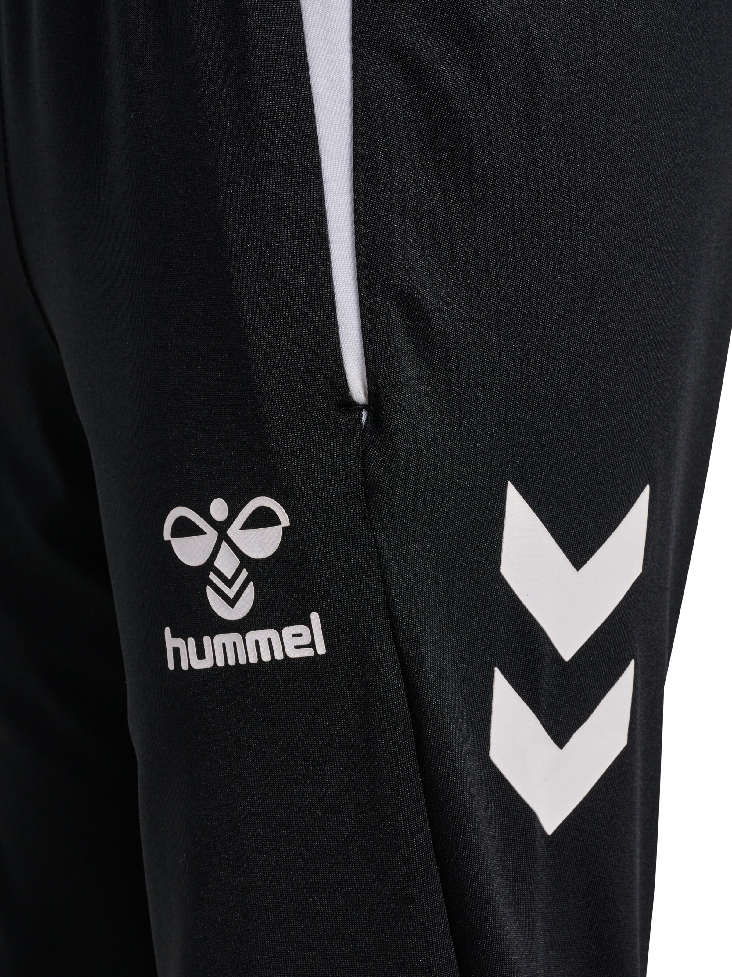 Hummel Slim fit Workout Pants 'Lead 2.0' in Black