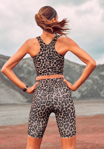 Skinny Pantaloni sportivi di LASCANA ACTIVE in marrone