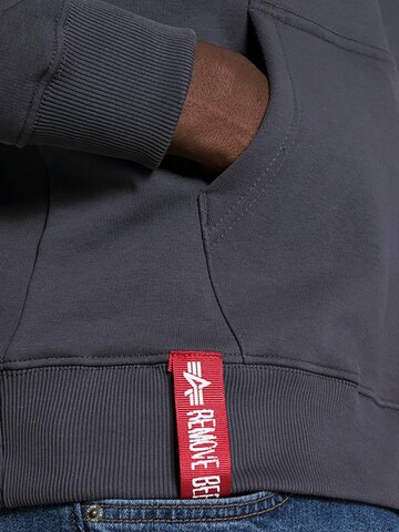 ALPHA INDUSTRIES Sweatshirt 'Basic'‌‌‌‌‌ in Grau