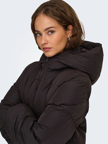 ONLY - Casaco de inverno 'ONLJuta' em castanho
