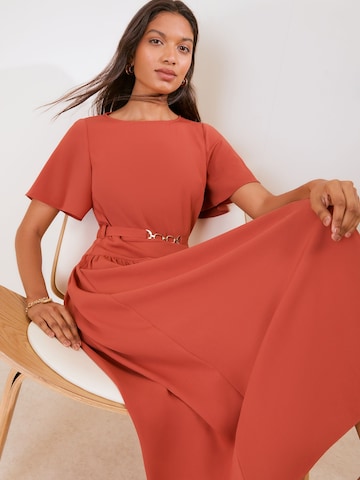 Robe Friends Like These en marron
