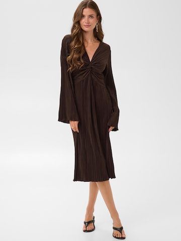 Cream Kleid in Braun: Vorderseite