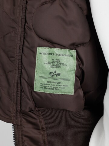 ALPHA INDUSTRIES Kurtka zimowa '45P' w kolorze brązowy