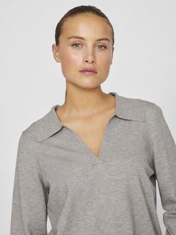 VILA Sweater in Grey