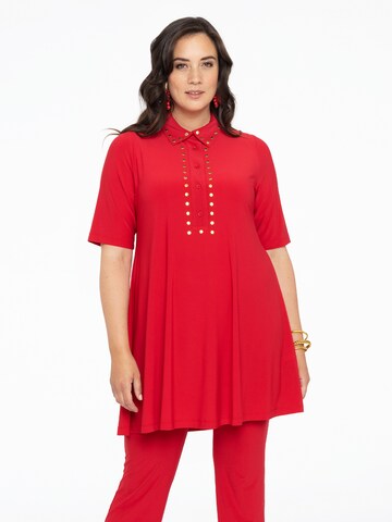 Yoek Tunic in Red: front