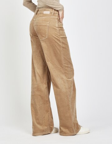 Gang Hose in Beige