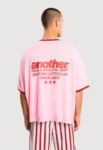 Maglietta 'Rave Dept.' di Another Cotton Lab in rosa: frontale