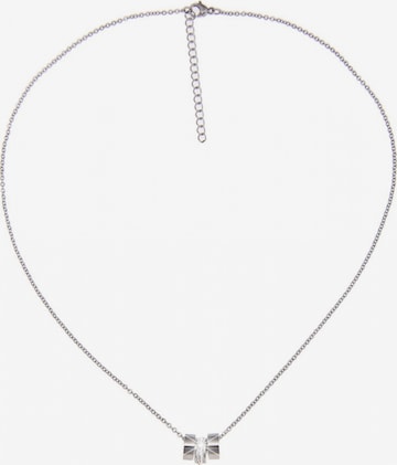 Leslii Necklace in Silver: front