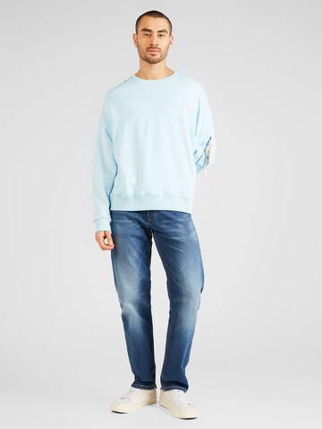 ALPHA INDUSTRIES Sweatshirt in Blauw