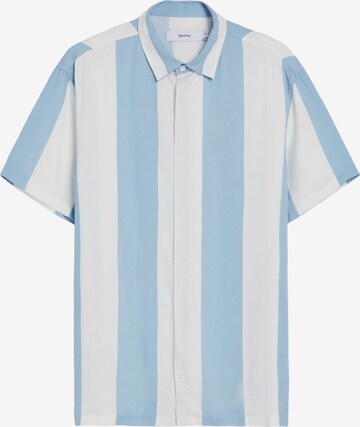 Chemise Bershka en bleu : devant