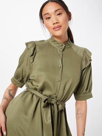Rochie tip bluză 'CHARDONNAY' de la NÜMPH pe verde