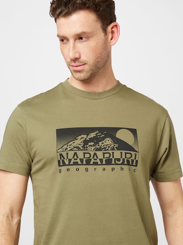 NAPAPIJRI T-shirt 'QUITO' i grön