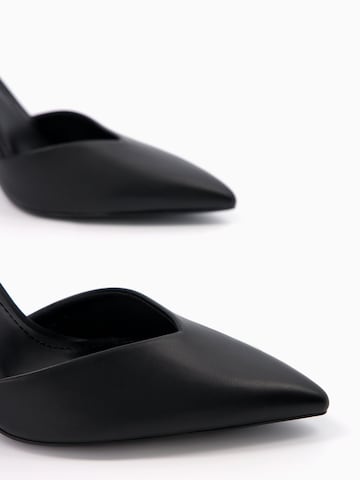 BershkaCipele s potpeticom i otvorenom petom - crna boja