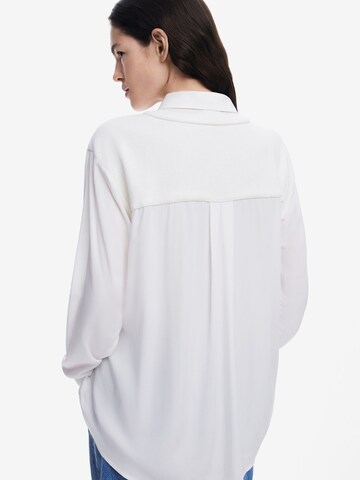T-shirt '2-in-1' Desigual en blanc