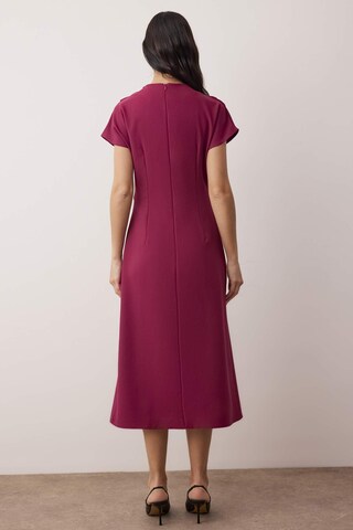 Trendyol Kleid in Lila