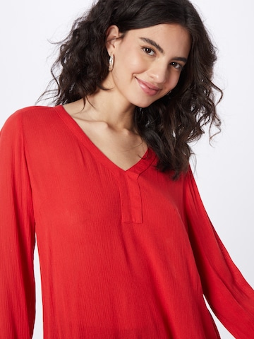 KAFFE CURVE Tuniek 'Amber' in Rood