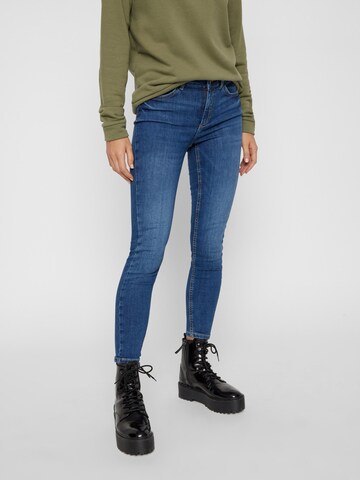 PIECES Skinny Jeans 'Delly' in Blauw: voorkant