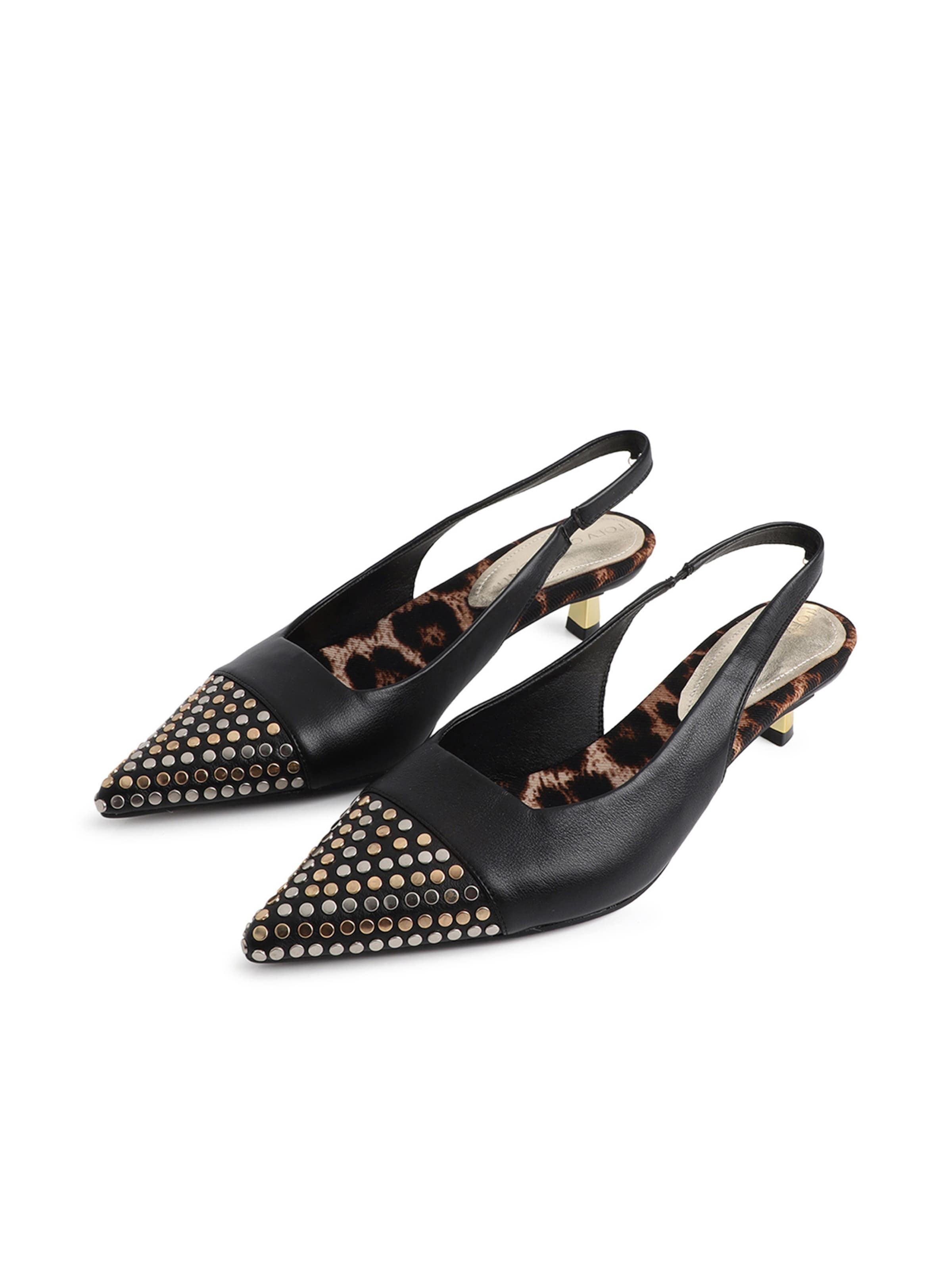 Lola Casademunt Czółenka z wyciętą piętą w kolorze czarny