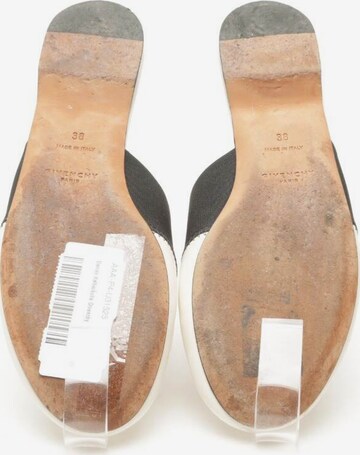 Givenchy Flats & Loafers in 38,5 in Black