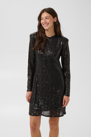CULTURE - Vestido en negro: frente