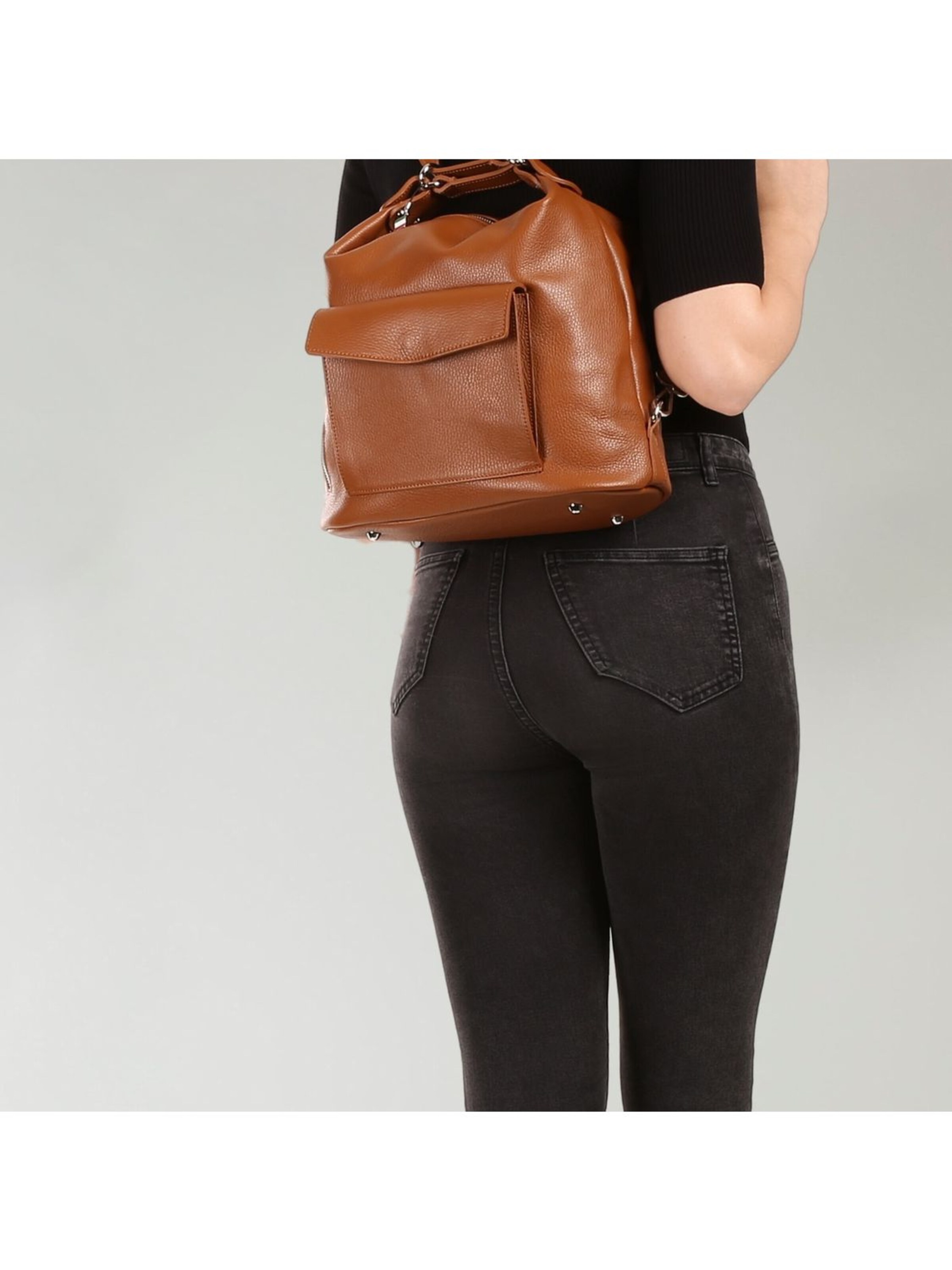 Florence Schoudertas in Bruin