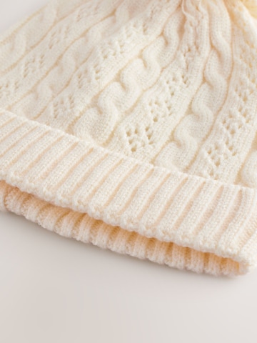 Next Muts in Beige