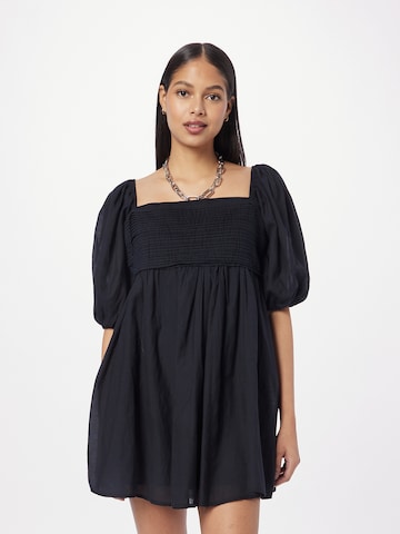 Robe Abercrombie & Fitch en noir : devant