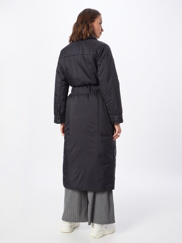 Manteau d’hiver 'DAGMAR' OBJECT en noir