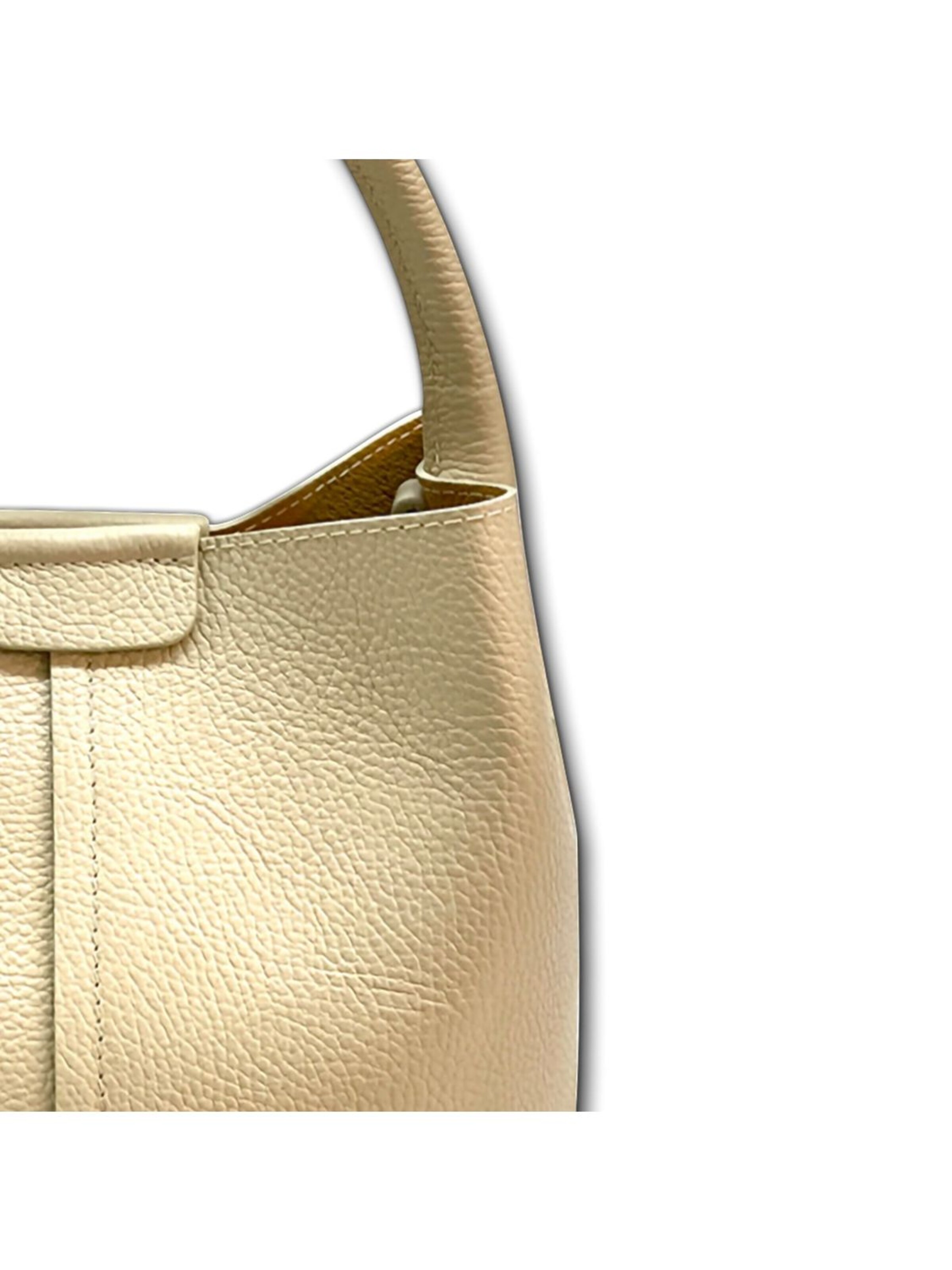 Florence Schoudertas in Beige