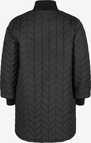 Veste mi-saison 'Mcamp' Zizzi en noir