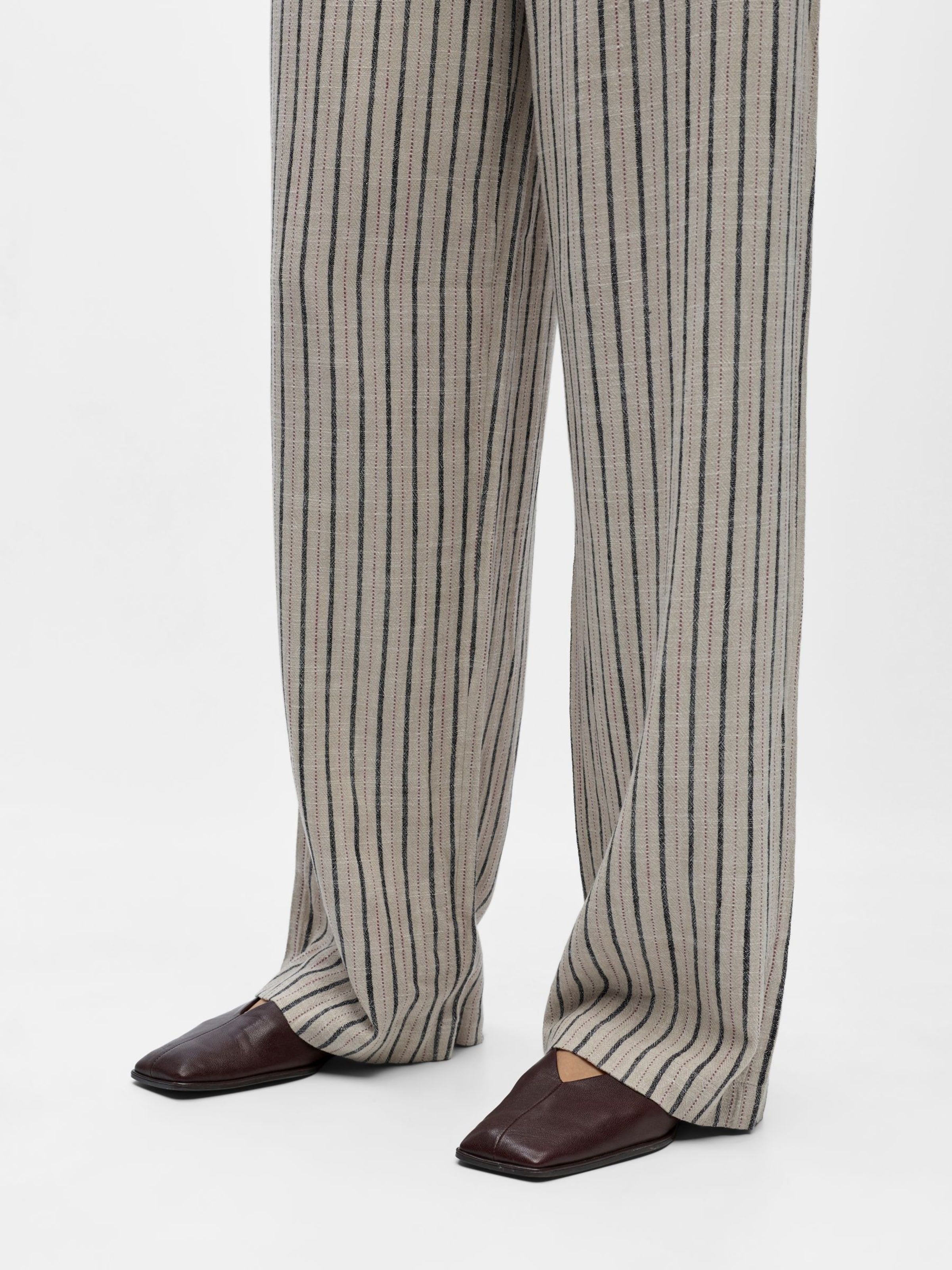 OBJECT Regular Pants 'OBJSanne Aline' in Beige