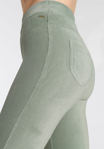 LASCANA Skinny Leggings in Green